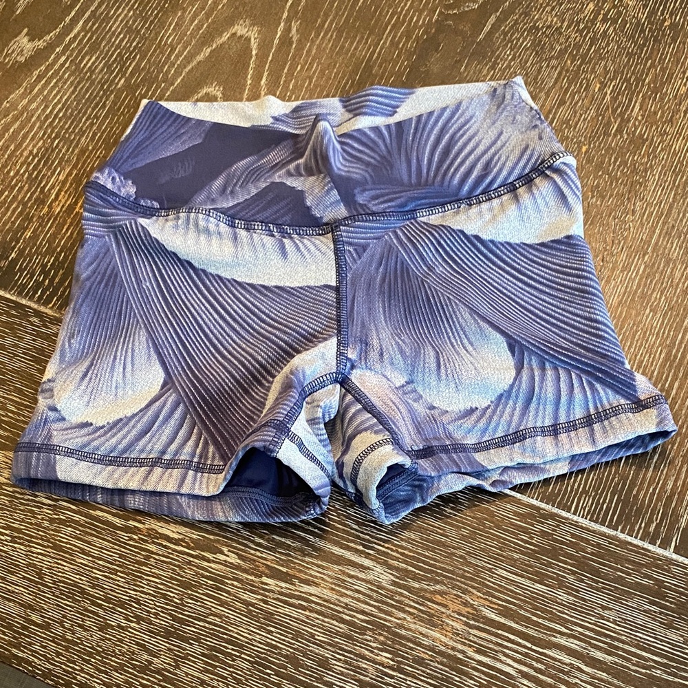 Liquido Women's Blue and White Patterned Athletic Shorts